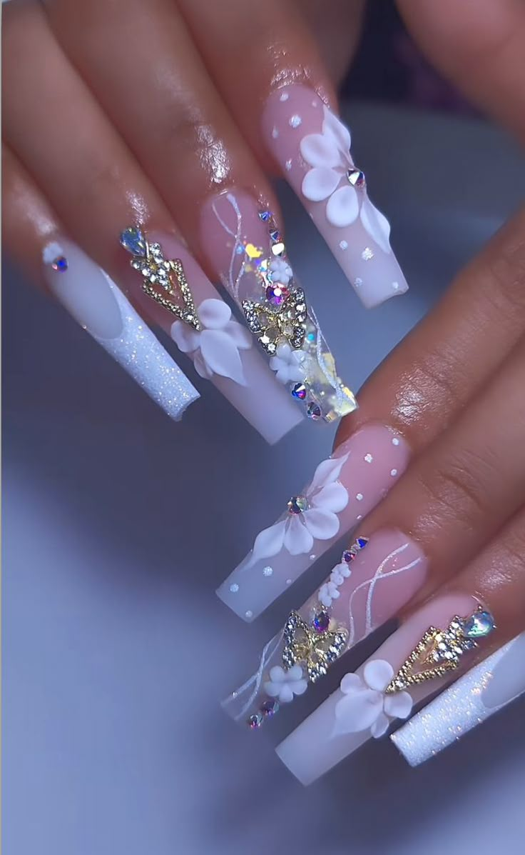 Quinceanera Nails Almond, Cute Valentines Nails, Nail Designs Bling, Elegant Touch Nails, Quinceanera Nails, Nails Almond Shape, Nail Short, Valentines Day Nail, Fancy Nails Designs