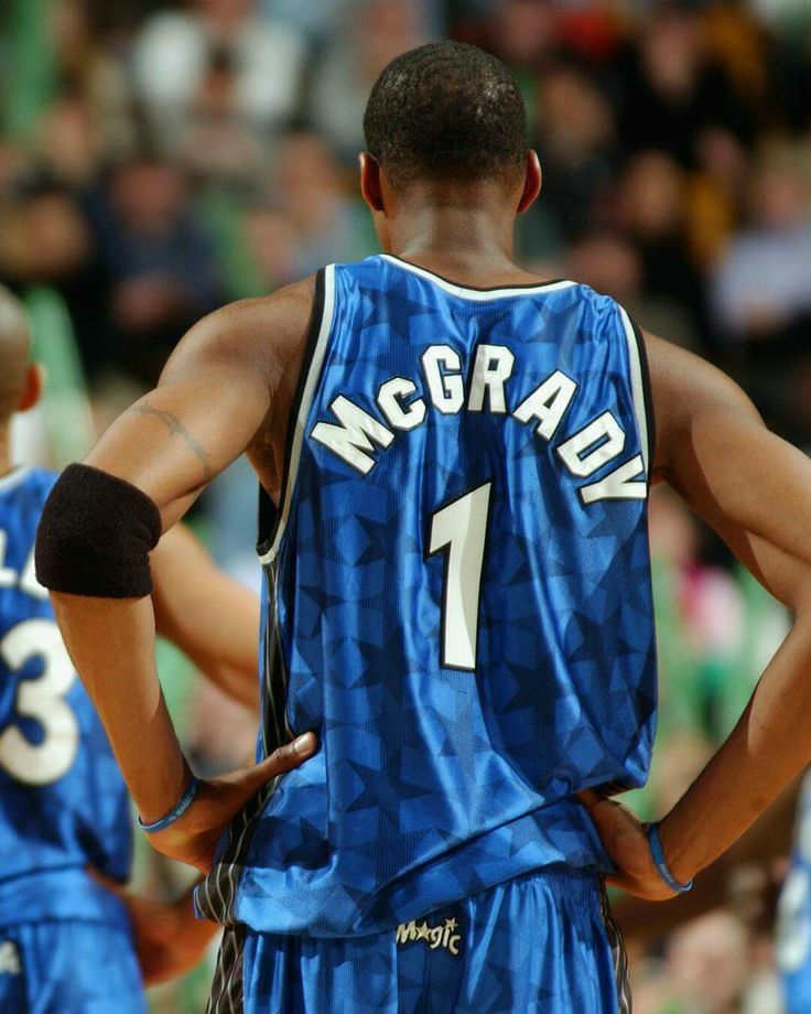 Tracy Mcgrady Magic, Damn Wallpaper, Nba Pics, Thigh Fat Workout, Basketball Wallpapers, Street Basketball, Tracy Mcgrady, Nba Fashion, Nba Art