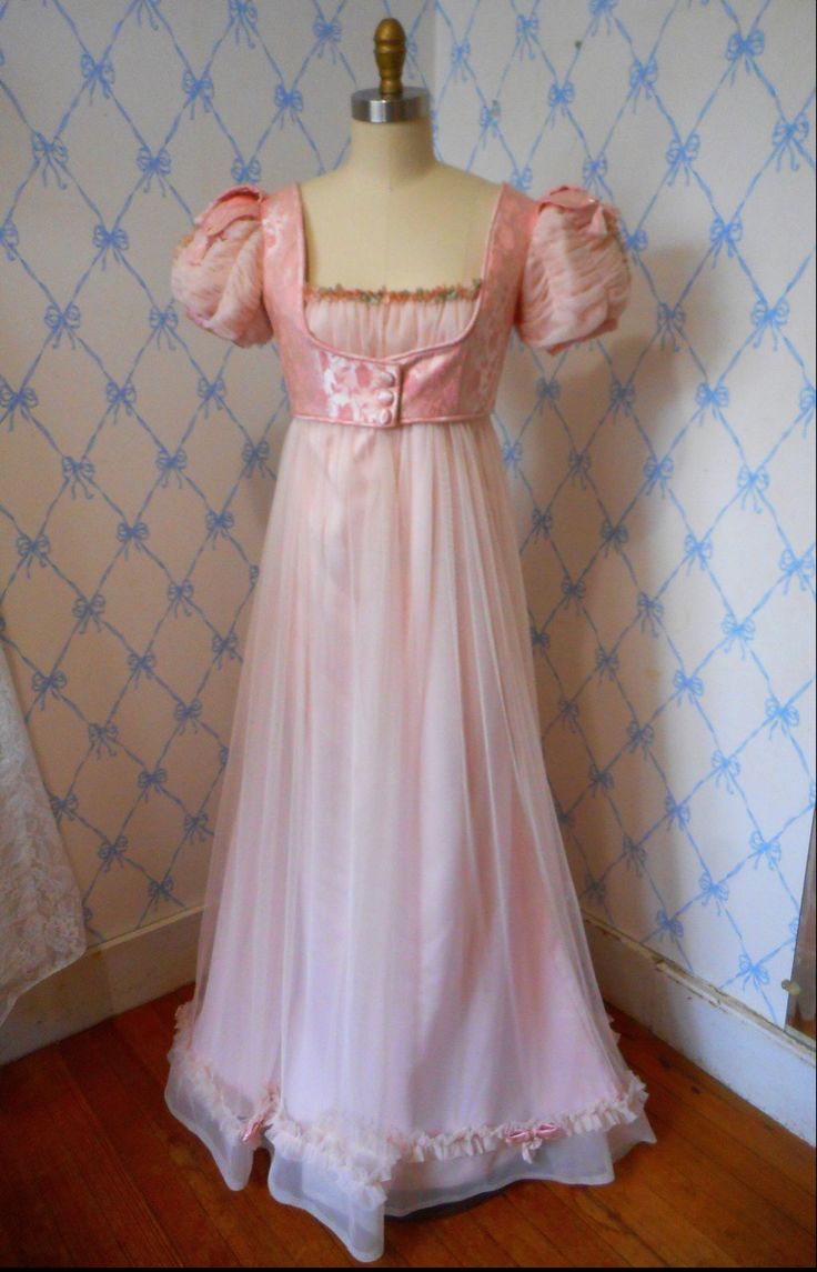 Regency Gown, Regency Era Fashion, Period Dress, Regency Dress, Royal Dresses, Regency Fashion, Period Outfit, Gowns Of Elegance, Closet Fashion