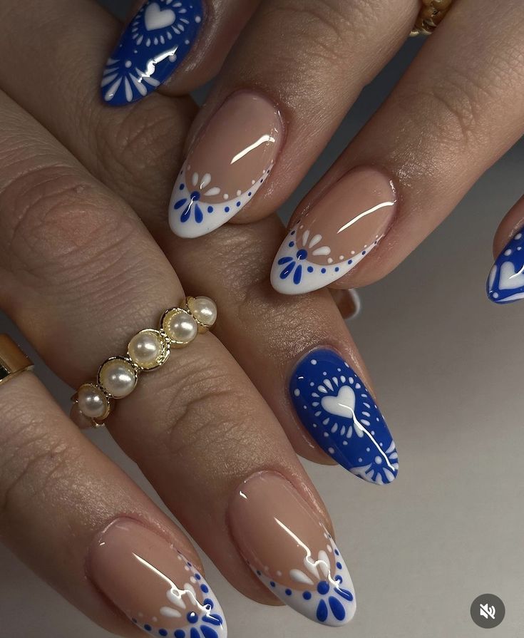 Mexican Heritage Month Nails, Bday Gel Nails, Spain Acrylic Nails, Middle East Nails, Nail Inspo Mexico, Mexican Gel Nails, Morocco Nails Art, Mediterranean Inspired Nails, Latin Inspired Nails