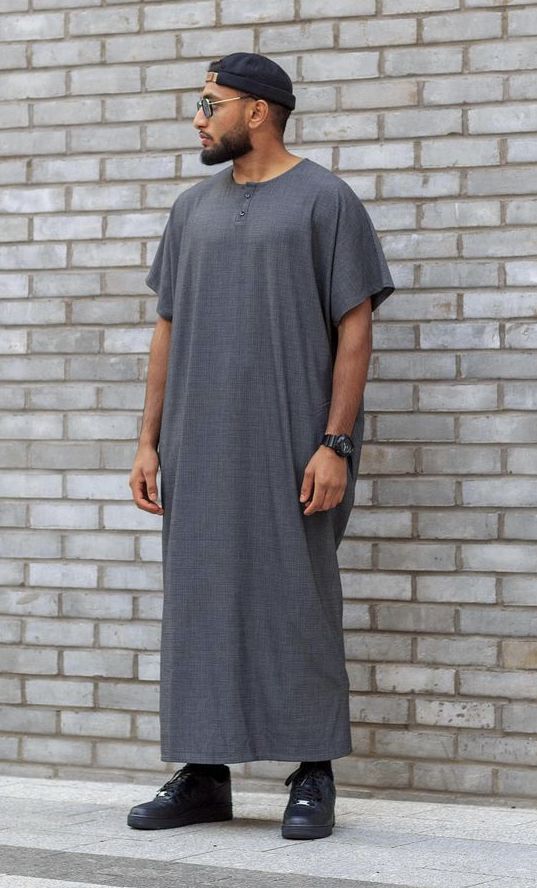 Umrah Outfit For Man, Moslem Men Fashion, Muslim Men Outfit, Jalabia For Men, Muslim Men Fashion, Umroh Outfit, Jubbah Men, Muslim Men Clothing, Jalabia Styles