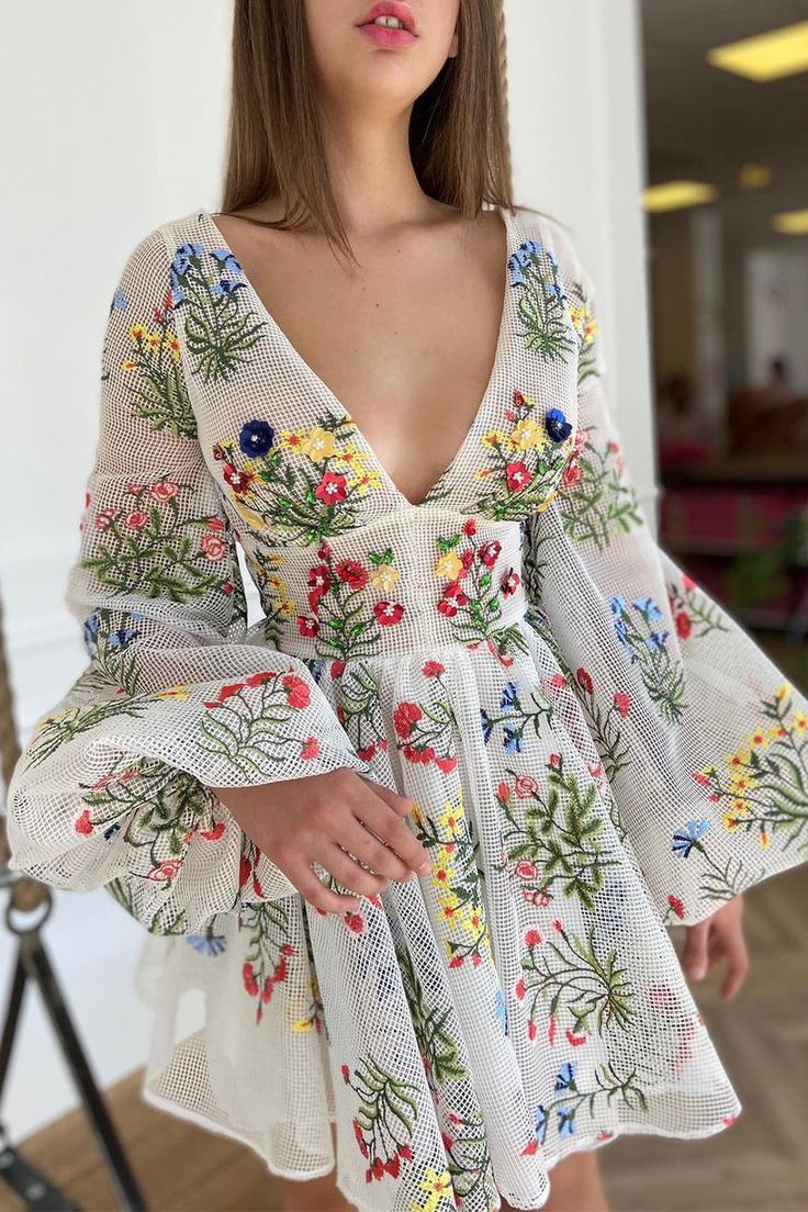 Details: Material: Polyester Style: Sweet, Elegant Pattern Type: Solid Element: Embroidered Neckline: V Neck Silhouette: Princess Sleeve Style: Lantern Sleeve Sleeve Length: Long Sleeve Dresses Length: Mini Clothing Length: Short Type: Patchwork Size(in) Bust Waist Dresses Length S 33.1 25.6 34.3 M 35 27.6 34.6 L 37 29.5 35 XL 39 31.5 35.4 2XL 40.9 33.5 35.8 Tips:Due to the many variations in monitors, the color in the image could look slightly different, please take physical design and color shall prevail.Please allow 0.4"-1" differs due to manual measurement. Selena Dresses, Women's A Line Dresses, Fest Outfits, Elegant Pattern, Embroidered Neckline, Birthday Party Dress, Linnet, Fairy Dress, Short Mini Dress