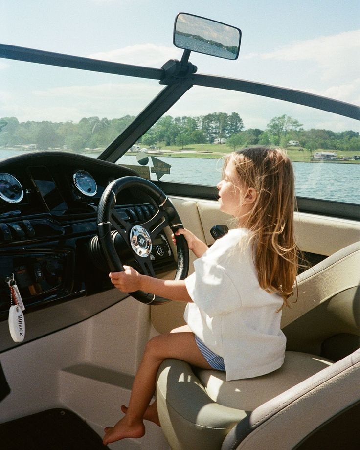 Kid Aesthetic Girl, Rich Kid Aesthetic, Boat Family Aesthetic, Children Aesthetic, Rich Summer, Surfer Kids, Kids Aesthetic, Southern Baby, Kid Lifestyle