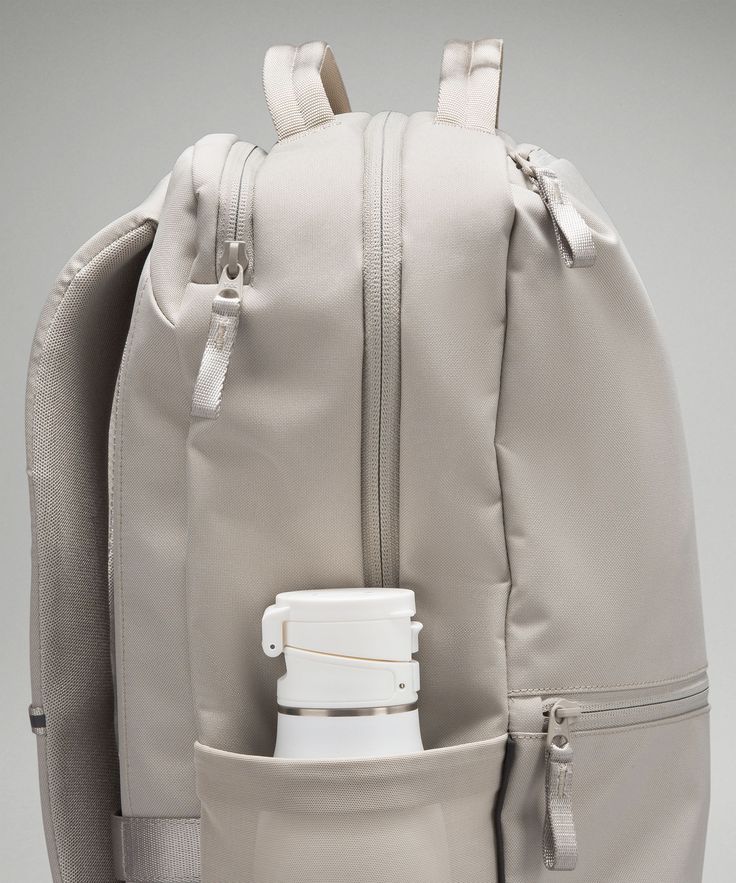 Pack And Go—This Backpack Won’T Slow You Down. With Padded Shoulder Straps And An Adjustable Sternum Strap For Added Comfort And Support, Zippered Interior And Exterior Pockets For Small Item Storage, A Padded 16” Laptop Sleeve And Side Pockets For Your Water Bottle (Up To 32Oz), The Double Zip Backpack Has Everything You Need And More. | Double-Zip Backpack 22L Shoulder Bag For College, Backpack With Water Bottle Pocket, Cute Middle School Backpacks, Lulu Backpack Aesthetic, Good School Backpacks, Teen Girl Backpacks, College Backpacks For Women, Backpacks For High School Aesthetic, Backpack With Pockets