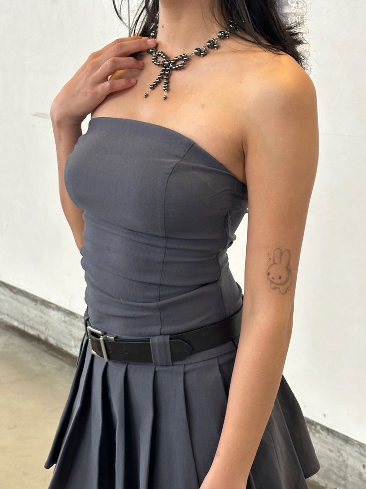 Motel Rocks Bow Dress, Motel Rocks Mini Dress, Pleated Mini Dress Outfit, Bandeau Dress Aesthetic, Motel Rocks Dress Outfit, Ribbon Aesthetic Outfit, Gray Dress Aesthetic, Ribbon Bow Necklace, Grey Mini Dress Outfit