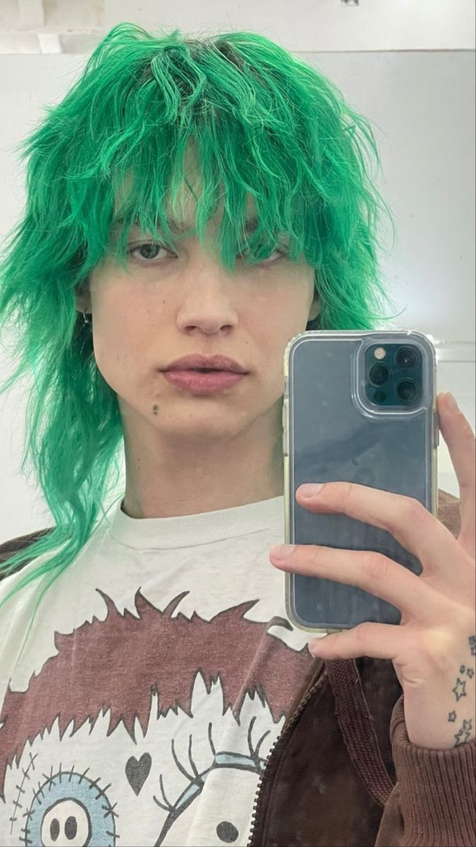 Green Roots Hair, Men Green Hair, Green Hair Guy, Green Hair Curly, Genderfluid Haircut, Green Hair Men, Get Rid Of Clothes, Queer Punk, Green Roots