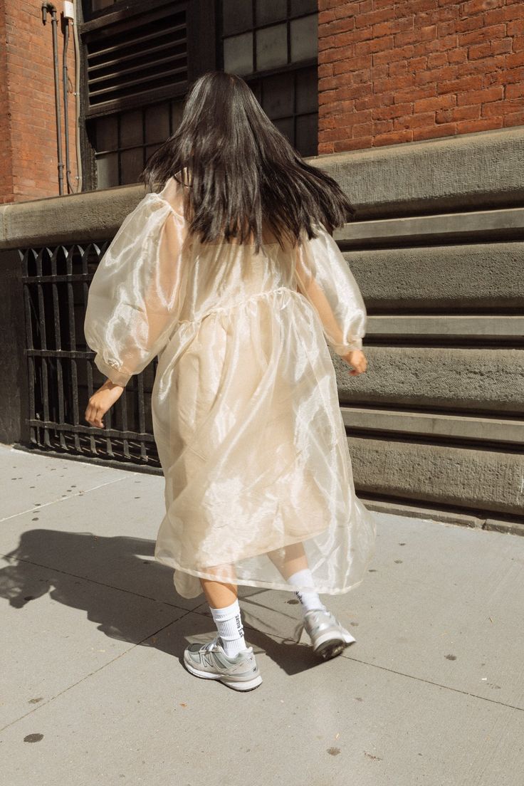 Jayme Dress in Oat Organza – Tigre et Tigre Organza Long Dress, Capsule Closet, Alternative Bride, Organza Dress, Summer Denim, Denim Trends, Oversized Dress, Organza Fabric, Reception Dress