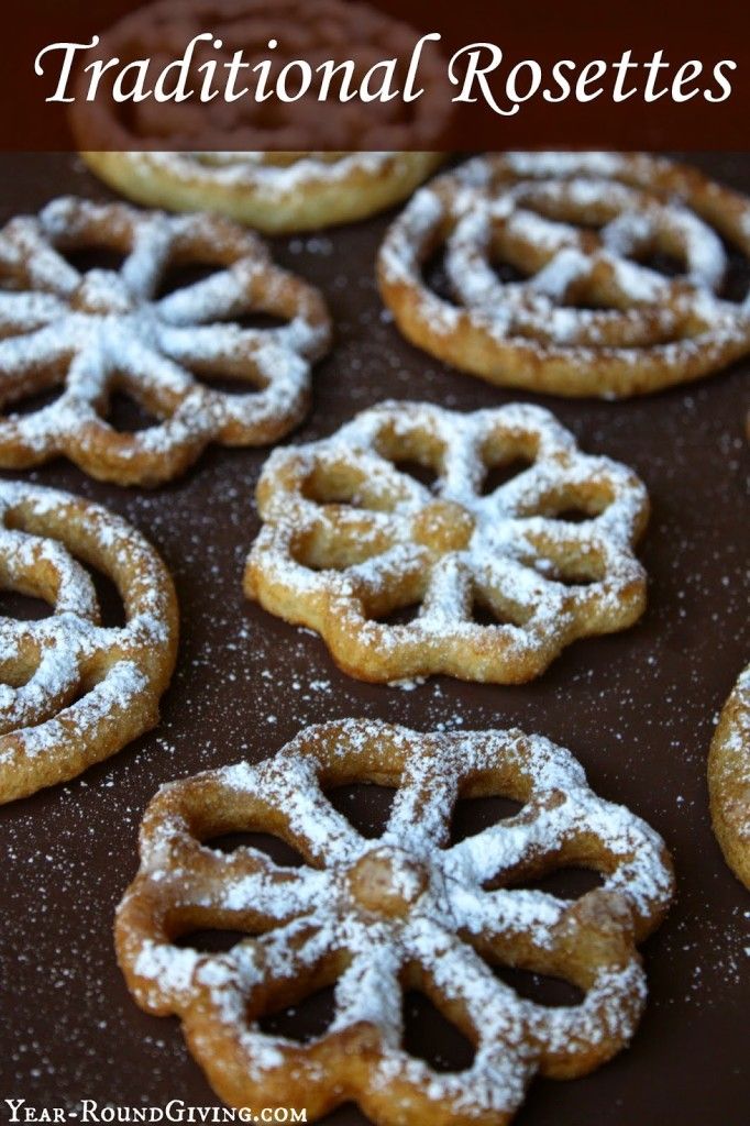 there are many cookies that have been made to look like snow flakes