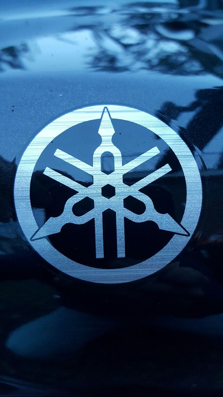 an emblem on the side of a vehicle