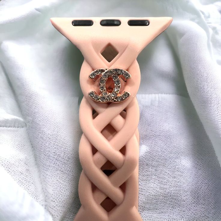 Enhance your look with this gold luxury watch charm stud! Designed to fit any band, it adds a brilliant pop to your everyday style! *Watch band sold separately* Apple Watch Gold, Stud Nails, Simplistic Jewelry, Designer Sneakers Women, Apple Watch Bands Women, Brow Tattoo, Rose Gold Apple Watch, Apple Watch Leather, Studded Nails