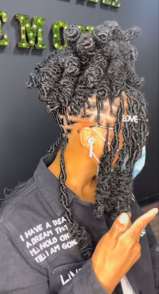 Soft Locs Styled Like Dreads, 40 Inch Soft Locs, Soft Locs Styles, Black Locs, Lady Locks, Butterfly Braids, Messy Locs, Alien Superstar, Future Hairstyles