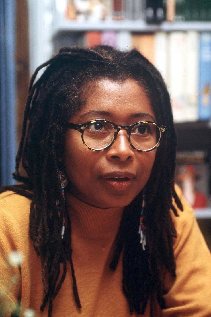 Thought-provoking icons like Diane Keaton and Alice Walker make glasses look good. Glasses Look, Glasses Inspiration, Alice Walker, Beautiful Dreadlocks, Diane Keaton, Loc Journey, Natural Hair Inspiration, Locs Hairstyles, Afro Hairstyles