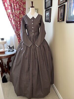 This dress is a size 12 and filts the lovely lady with Bust 34 and Waist 26.5. If we don't have the color / style or size you need, we do special orders! This dress is made from a period pattern - photo copies of the originals. 1860s Fashion Poor, Little Women Jo March, 1850 Dress, 1800 Dresses, 1840 Dress, Old Fashioned Dresses, 1880s Dress, 1840s Dress, 1830s Dress