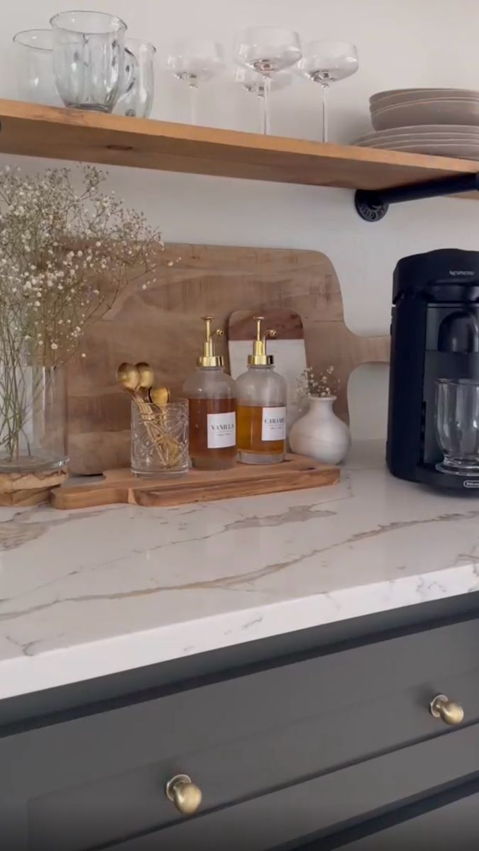 the kitchen counter is clean and ready for us to use