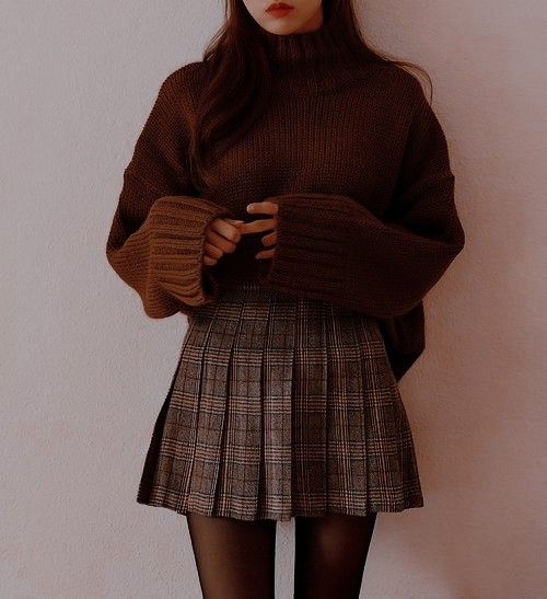 Dark Brown Fashion Aesthetic, Academia Outfits Female, Soft Academia Aesthetic Outfits, Academia Aesthetic Outfit, Dark Academia Outfits, Dark Academia Outfit, Dark Academia Style, Dark Academia Clothing, Outfits Female