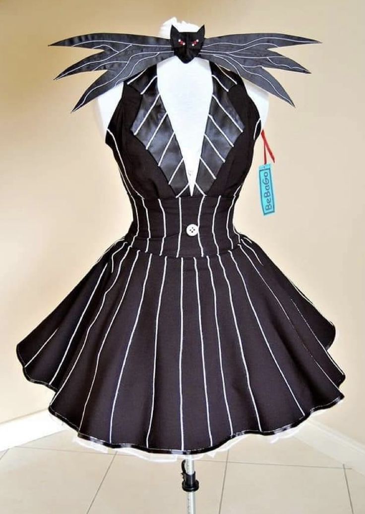 Nightmare Before Christmas Wedding, Pumpkin Queen, Tuxedo Dress, Queen Dress, Fantasias Halloween, Christmas Costumes, Costume Outfits, Cosplay Outfits, Halloween Cosplay