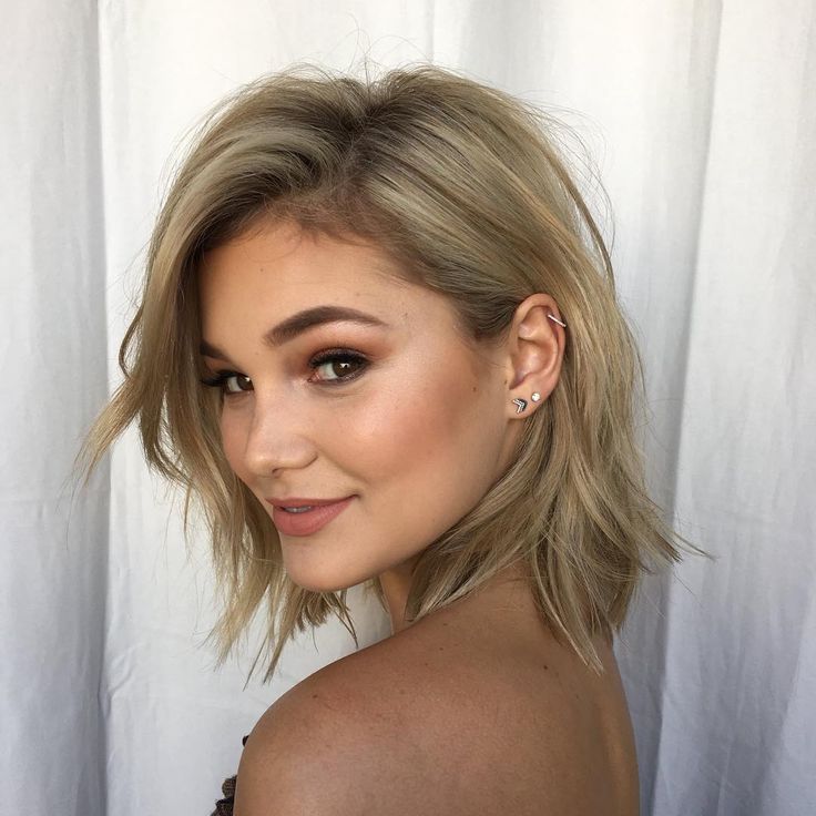 Haircut Shoulder Length Straight, Olivia Holt Hair, Plus Size Hairstyles Double Chin, Razored Lob, Haircut Shoulder Length, Haircut Shoulder, Straight Short Hair, Black To Blonde Hair, Plus Size Hairstyles