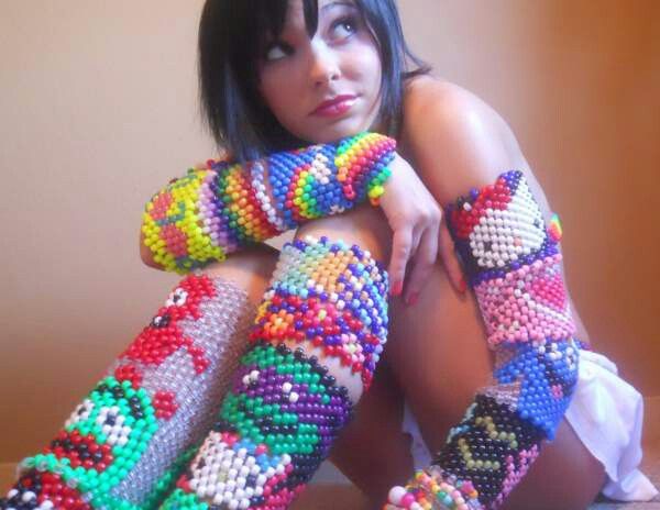 Scene Kandi, Pulseras Kandi, Kandi Cuff Patterns, Diy Kandi Bracelets, Scene Aesthetic, Diy Kandi, Kandi Kid, Scene Core, Kandi Cuff