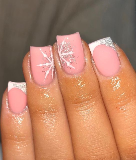 Cute Christmas Nails Short Square, Pink Christmas Nails Short Square, Pink Christmas Nails Designs, Xmas Biab Nails, Biab Christmas Nail Design, Nail Ideas Xmas, Pink Christmas Nails Square, Christmas Biab Nails Short, Winter Biab Nails