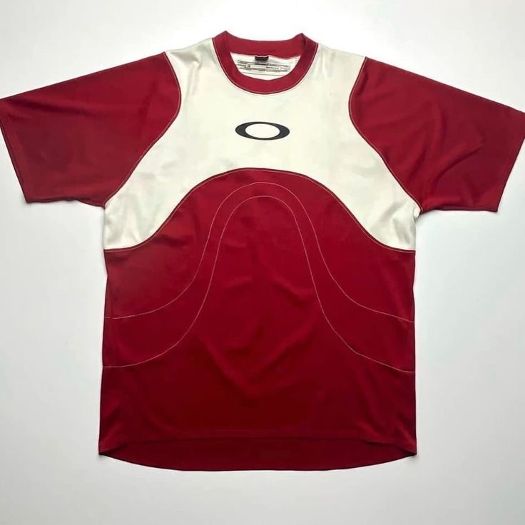 Some good Oakley shirts Vintage Oakley, Techwear Fashion, Mens Trendy Outfits, Streetwear Men Outfits, Dream Clothes, Apparel Design, Summer Shirts, Streetwear Fashion, Cool Shirts