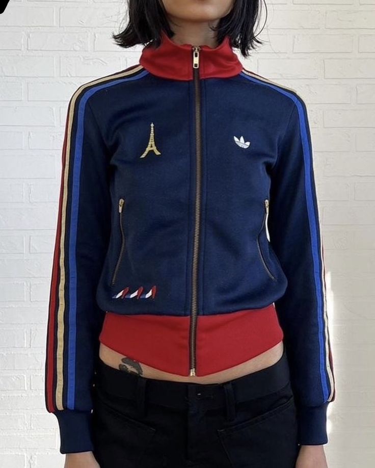 Zip Ups Y2k, Track Jacket Aesthetic, Adidas Tracksuit Vintage, Vintage Adidas Zip Up, Adidas Zip Up Outfit, Adidas Track Jacket Outfit, Track Jacket Outfit, Nike Spiderman, Adidas Jacket Outfit