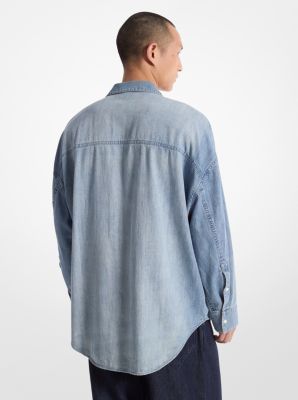 An essential addition to the season’s casual-cool wardrobe, this oversized take on the classic chambray shirt is as comfortable as it is versatile. Made from soft, breathable, 100% cotton, the button-up shirt features flap pockets, a drop shoulder and knuckle-grazing cuffs. The perfect way to lend a utilitarian edge to any look, it will work with everything from tailored separates to denim. Half Zip Sweaters, Chambray Shirt, Short Sleeved Sweaters, Zip Sweater, Puffer Coat, Chambray, Drop Shoulder, Button Up Shirts, Zip Ups