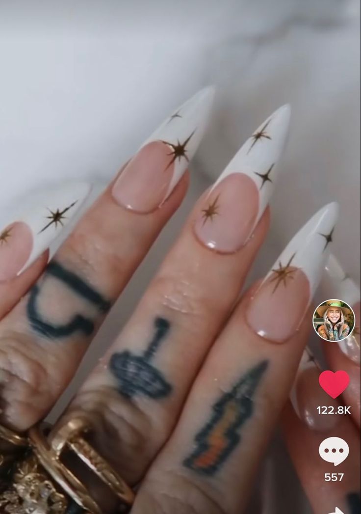 New Year Nails Stiletto, Full Set Nails Acrylic Almond, New Years Nails Stiletto, Medium Length Stiletto Nails, Pointy Almond Nails, Nail Inspo Stiletto, New Years Nails Almond, Pretty Nail Ideas, Pointy Nails