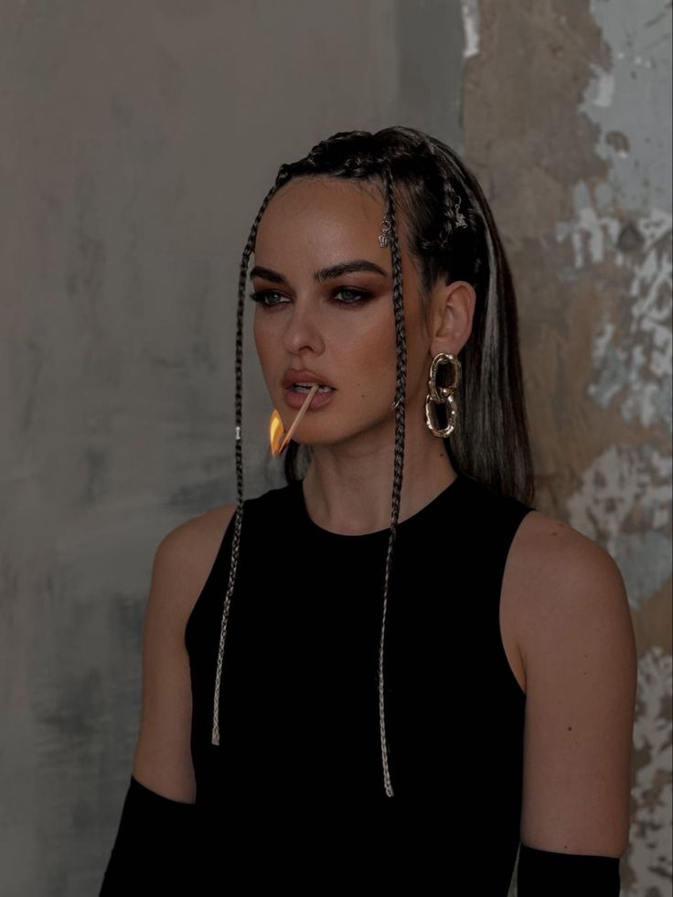 Berlin Hairstyle, Hiphop Hairstyles, Cyberpunk Hairstyles, Burning Man Hair, Fashion Week Hair, Easy To Do Hairstyles, Rocker Hair, Curl Types, High Fashion Hair