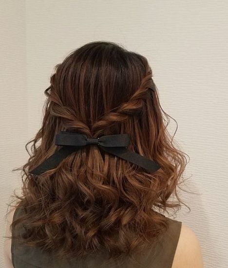 Prom Hairstyles For Short Hair, Hoco Hairstyles, Hair Stylies, Penteado Cabelo Curto, Mid Length Hair, Short Hair Styles Easy, Homecoming Hairstyles, Aesthetic Hair, العناية بالشعر