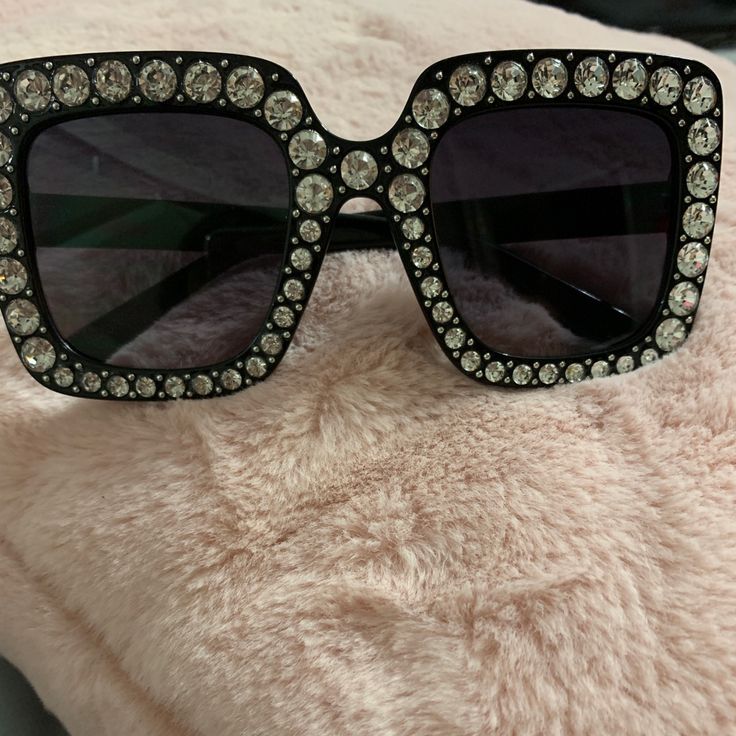 Black Bling Oversized Sunglasses. New Never Worn. No Case And No Brand In The Lens. No Visible Scratches Trendy Black Sunglasses With Rhinestones, Glamorous Black Sunglasses With Rhinestones, Bling Sunglasses, Oversized Sunglasses, Colored Sunglasses, No Brand, Black Silver, Sunglasses Accessories, Women Accessories