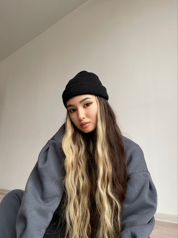 Hair long Beanie Long Hair, Beanie With Long Hair, Colour Hair, Winter 23, Hair Aesthetic, Verona, Beanie Hats, Hair Inspo, Long Hair