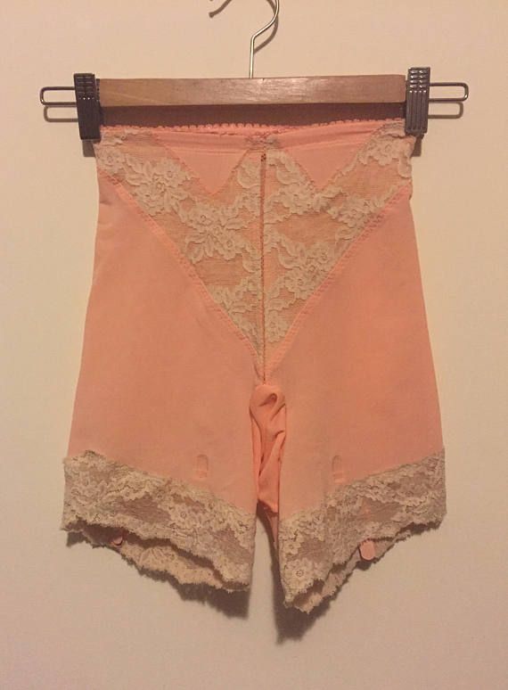 Vintage 1950s Gossard Gossar-deb Girdle with Garters Shaper Bodice Ideas, Veronica Lodge Outfits, Vintage Girdle, Panty Girdle, Retro Lingerie, Garters, Vintage Lingerie, Peachy Pink, Peach Pink