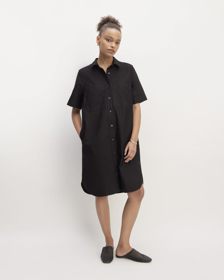 About This Style. This piece features a relaxed fit, point collar, short sleeves, A-line silhouette, and knee length in organic cotton. Short Sleeve Dress Shirt, Linen Midi Dress, Curvy Dress, Black Shirt Dress, Work Attire, Short Sleeve Shirt, Dress Black, Sleeve Shirt, Knee Length