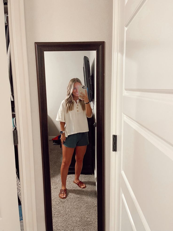 Ballpark Outfit Mom, Causal Mom Outfits, Cute Comfy Postpartum Outfits, Daycare Worker Outfits Summer, Modest Comfy Summer Outfits, Mom Park Outfit Summer, Cute Post Partum Outfits, Virginia Beach Outfits, Post Partum Summer Outfits Casual