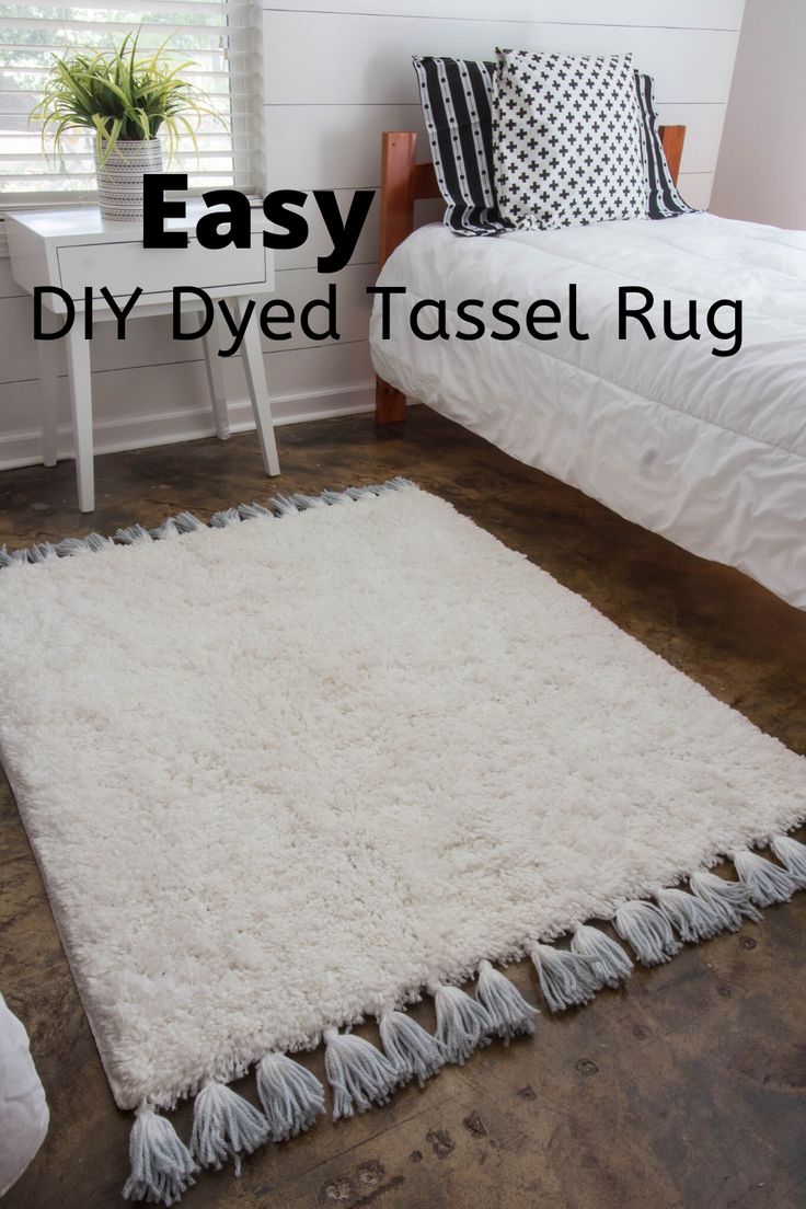 an easy diy - dyed tassel rug is the perfect addition to any bedroom