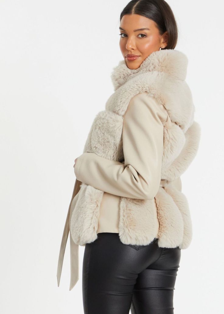 This belted jacket features a faux fur texture with contrast panels and a high neck design. Ideal for casual wear, it provides warmth and comfort during autumn and winter. Wash Label, Fur Texture, Petite Jumpsuit, High Neck Designs, Petite Coat, Plus Size Coats, Tall Clothing, Belted Jacket, Cold Weather Outfits