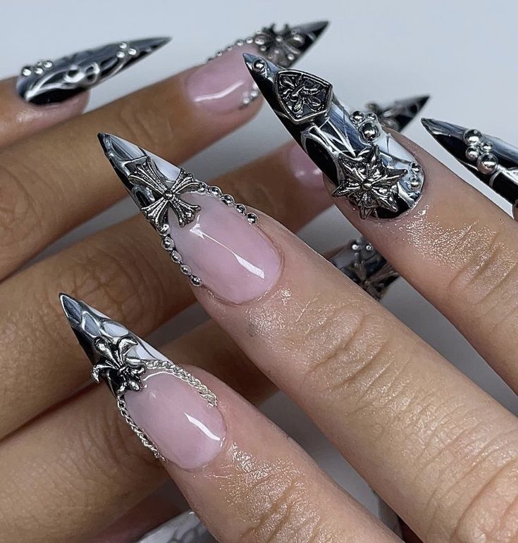 Partynextdoor Nails, Gel Nails Grunge, Pierced Nails, Piercing Nails, Nails Grunge, Halloween Acrylic Nails, Hippie Nails, Punk Nails, Gothic Nails