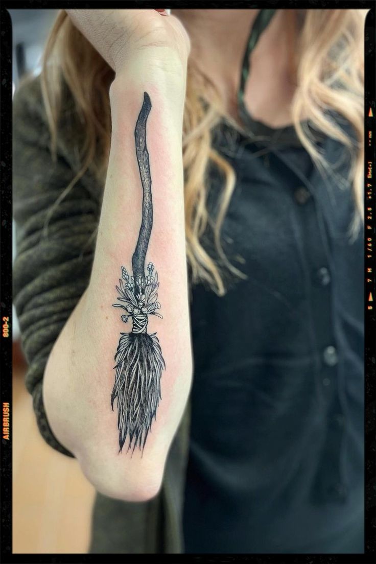 Witch Magic Broom Tattoo Inspiration Broom Tattoo, Hour Glass Tattoo Design, Wicca Tattoo, Herb Tattoo, Pretty Flower Tattoos, Kiss Tattoos, Stick Tattoo, Magic Broom, Tribute Tattoos