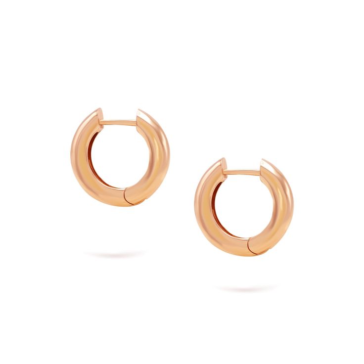 Add a touch of sophistication to your daily style with the Goldens Hoops earrings. Crafted from 14K gold, these medium-sized hoops are perfect for everyday wear. Their timeless and classic golden glow makes them versatile to any jewelry collection. Diamond Hoop Earrings Gold, Gold Diamond Hoop Earrings, Golden Hoops, Hoop Earrings Gold, Hoops Earrings, Golden Glow, Eternity Band Ring, Diamond Hoop Earrings, Daily Style