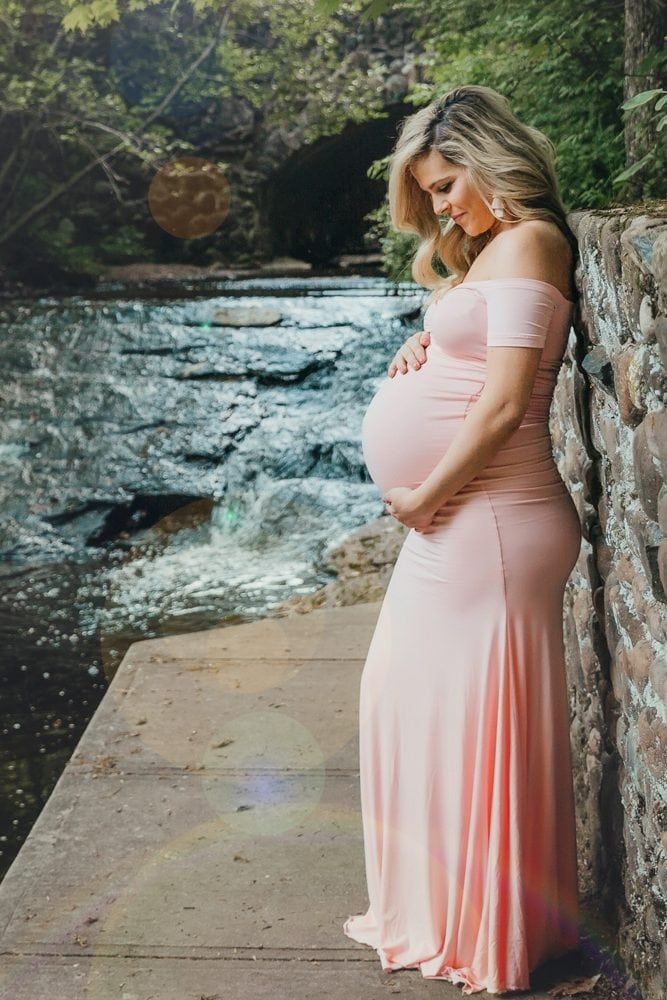 Maternity Gowns that Wow - Sexy Mama Maternity Pink Baby Shower Dress, Maternity Gowns For Photoshoot, Prego Pics, Grace Dent, Pregnant Mommy, Baby Shower Outfit For Guest, Baby Shower Gown, Maternity Photography Family, Long Sleeve Maternity Dress