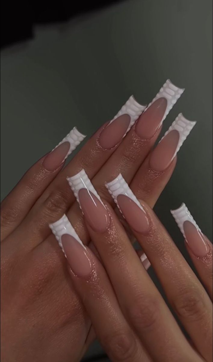 Decorative French Tip Nails, Birthday Nails Mid Length, Nail Salon Nail Designs, Frenchies Acrylic Nails, Short Nails Nail Art, Nail Inspo Unique, Basic Baddie Nails, Nail Art For Short Nails, Art For Short Nails