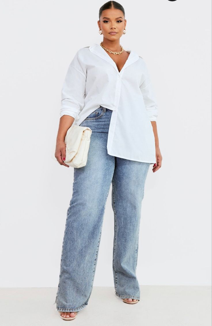 Oversized White Shirt Plus Size, White Shirts Outfits For Women, White Shirt And Jeans Outfit Plus Size, White Shirt Blue Jeans Outfit Women Plus Size, Oversized Shirt And Jeans Outfit Women, Oversized White Shirt Outfit Plus Size, Blue Jean And White Top Outfits, Loose White Shirt Outfit Women, Plus Size White Shirt Outfit