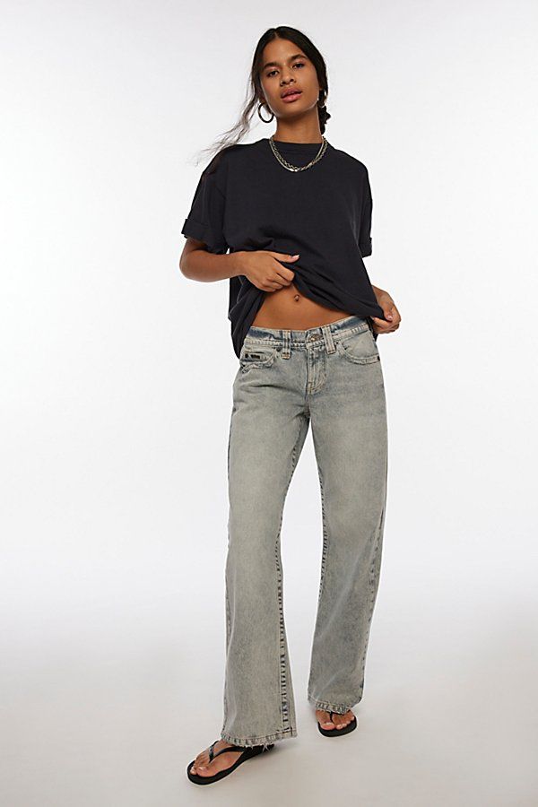 Our best-selling BDG jean in a slouchy straight leg silhouette. Designed in a classic, rigid denim featuring a super low-rise waistline and 5-pocket styling. Find them only at Urban Outfitters. Features BDG Kayla straight leg low rise jean Slouchy low-rise jeans Rigid BDG denim that will soften more over time Super low-rise waist Relaxed straight leg fit Full length 5-pocket styling Zip fly and button closure UO exclusive Content + Care 100% Cotton Machine wash Imported Size + Fit Low rise Strai Super Low Rise Jeans, Low Rise Outfit, 90s Style Icons, Low Rise Baggy Jeans, Low Rise Jean, Wishlist 2024, Urban Outfitters Jeans, Velvet Jeans, Black Jeans Outfit