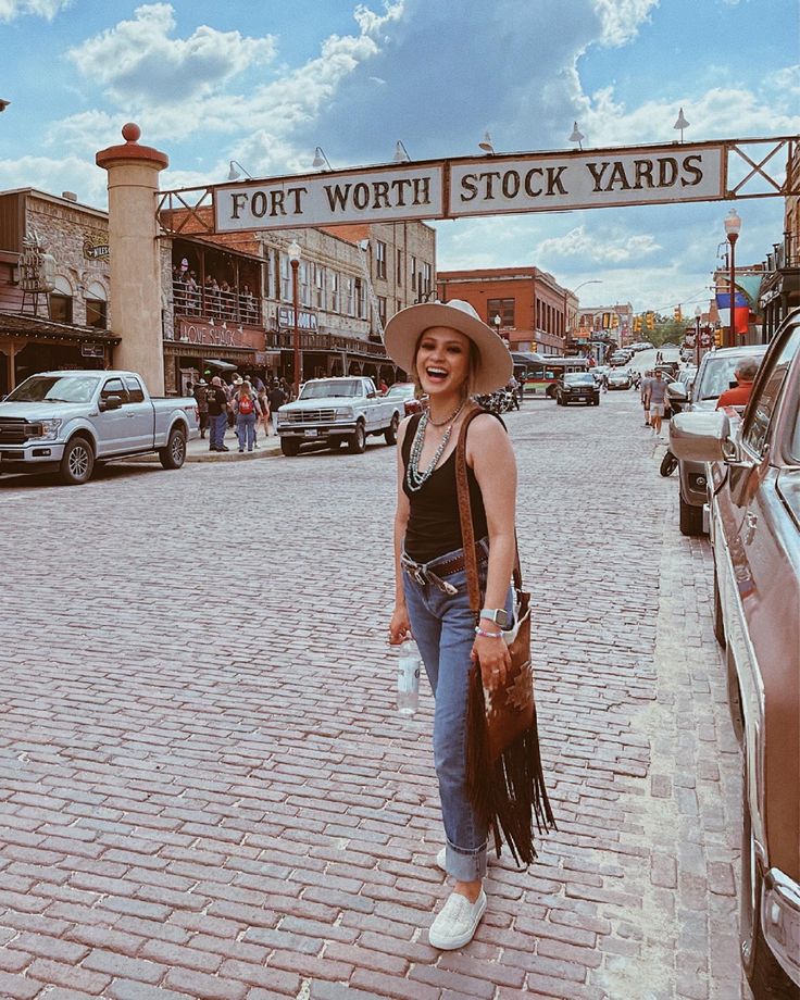 Texas Outfit Inspiration, Outfit Ideas For Texas Trip, Fort Worth Stockyards Outfit Summer, Texan Day Outfit, Stockyard Outfits, Cute Texas Outfits, Dallas Texas Outfits Summer, Fort Worth Outfit Ideas, Stock Yards Fort Worth Outfits