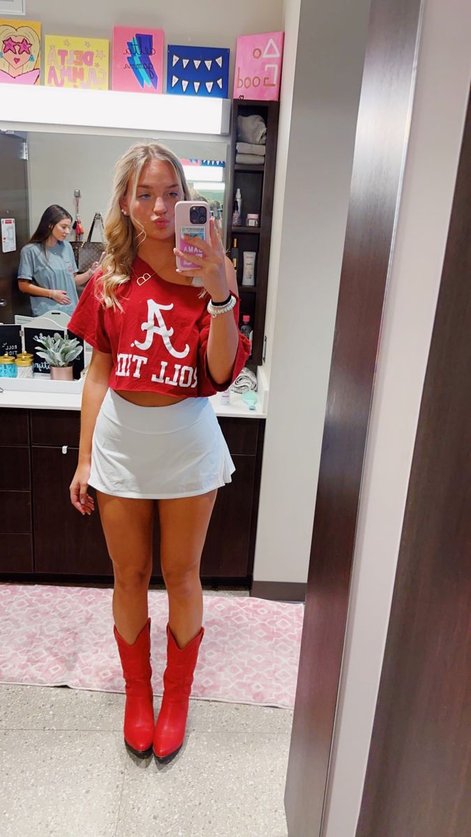 Alabama A Day Outfits, Alabama Gameday Outfit Black Women, What To Wear To Alabama Football Game, Iron Bowl Outfit Alabama, Alabama Tailgate Outfit, Bama Game Day Outfit Fall, Red And White Summer Outfit, Alabama Gameday Outfit For Moms, University Of Alabama Gameday Outfit