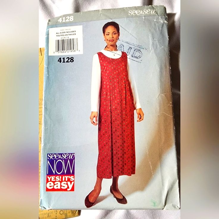 a woman's dress sewing pattern in the shape of a women's dress