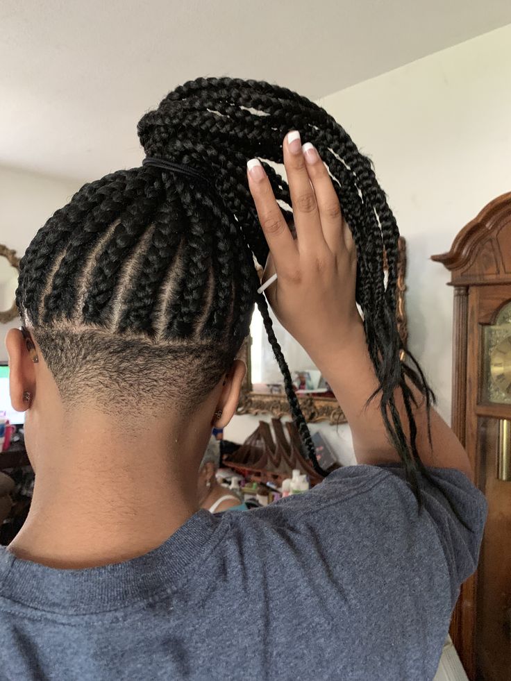 Braided Hairstyles Undercut, Corn Rows With Undercut, Dreads With Taper Fade Women, Undercut Black Women Nape, Undercut Box Braids, Undercut Black Women Braids, Undercut And Braids, Undercut On Locs, Undercut Braids Hairstyles Black Women