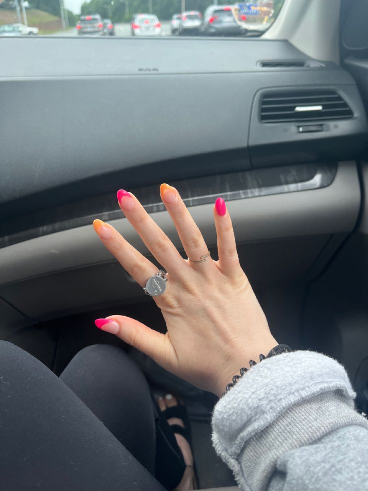 French Tip Pink And Orange, Pink And Orange French Nails, Sns Nails Almond, Pink And Orange French Tip Nails Square, Orange And Pink French Tip Nails, Pink And Orange French Tip Nails Almond, Pink And Orange French Tips, Orange And Hot Pink Nails, Sns French Tip