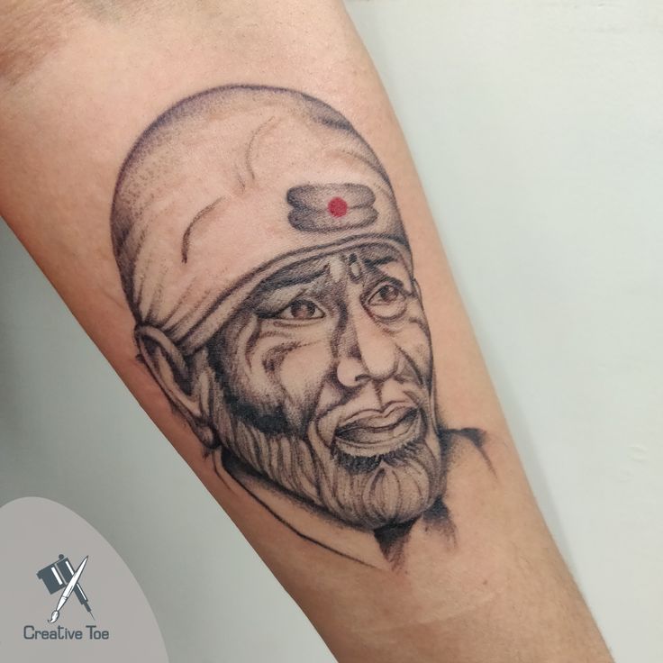 an old man with a hat on his head is depicted in this portrait tattoo design