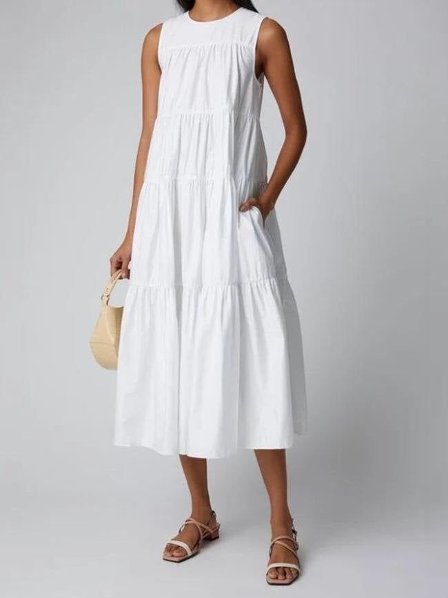 "Sleeveless dress. Summer linen dress. Side seam pockets. With button opening in the back. Very comfortable dress. The model is wearing size S and is 172 cm/5'8 tall. 100% softened Lithuanian linen. GARMENTS ARE DESIGNED FOR 164-176 CM HEIGHT ( 5'5\"-5'9\") PLEASE LEAVE A NOTE WITH YOUR ORDER, IF YOUR HEIGHT DOES NOT FALL IN THIS RANGE. SIZE GUIDE Body measurements: in cm / inch: XS bust / 80-84 cm (31,5\"- 33\") waist / 62-66 cm (24\"- 26\") hips / 84-88 cm (33\"- 34,5\") S bust / 84-90 cm (33\ Fashion 40s, 2000 Fashion, Long Linen Dress, Summer Linen Dresses, Sleeveless Dresses, White Crew Neck, Dress Handmade, Dresses Xxl, Fashion Mistakes